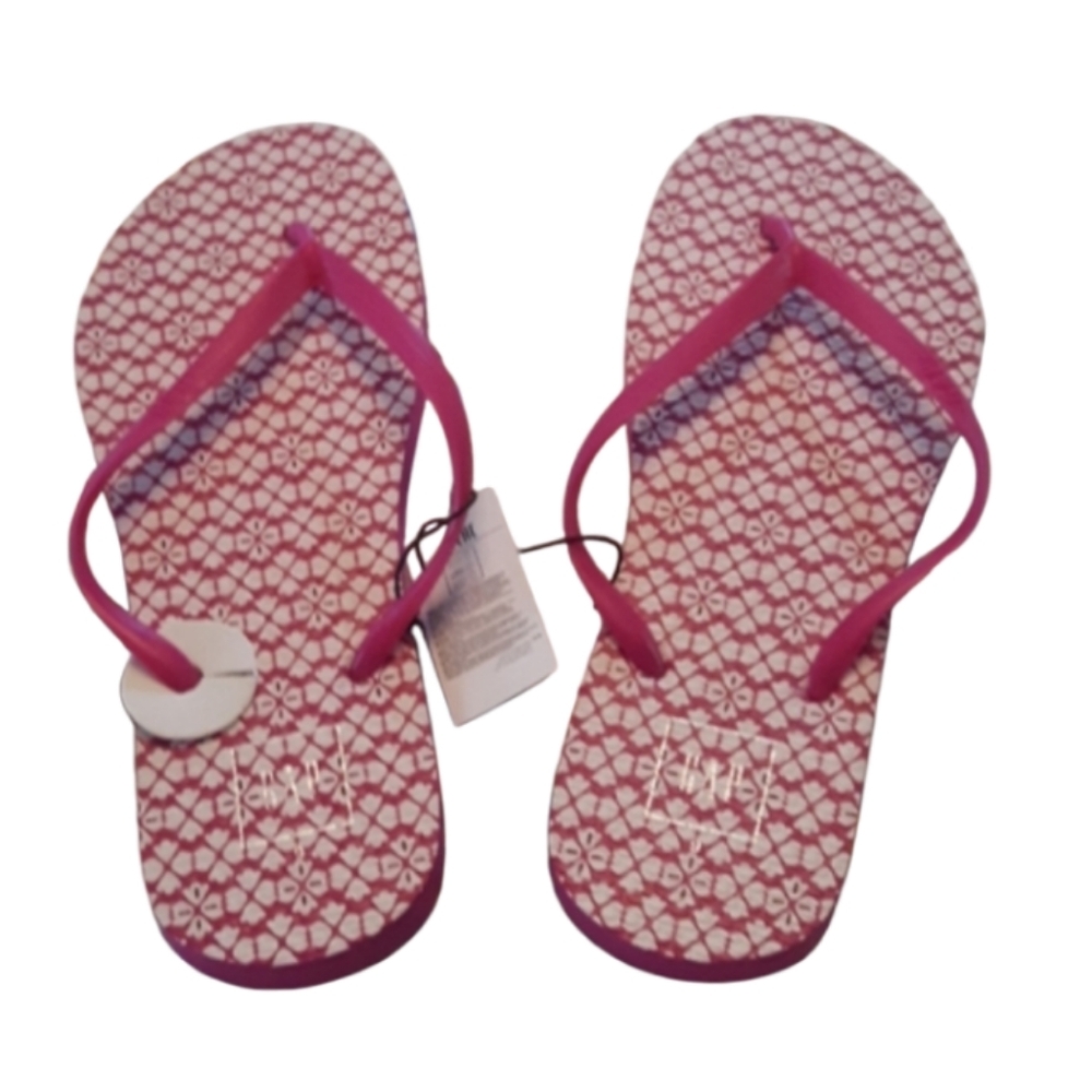 Size 9 Gap floral pink and white flip-flops